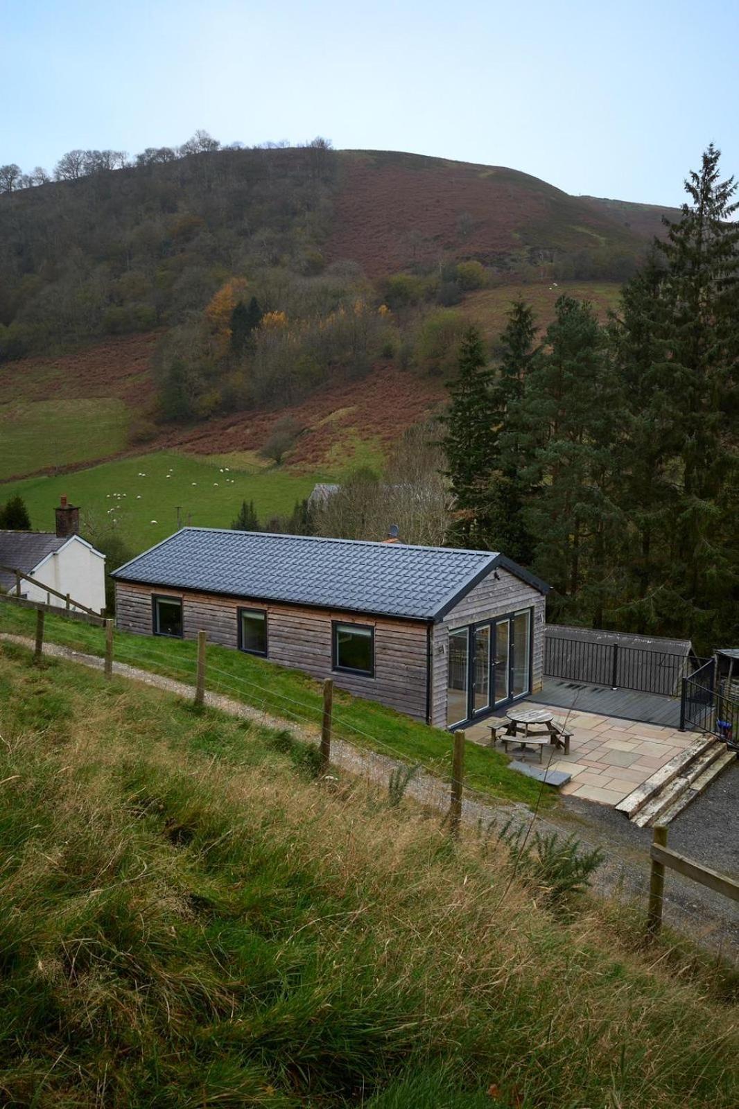 The Lodge Llangollen Exteriör bild